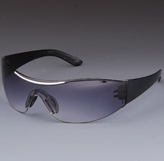 ANSI Safety Goggles for Industrial Worker
